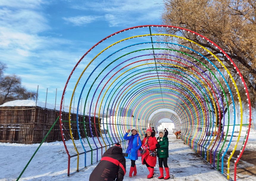 佳木斯市“冰雪大世界”緊鑼密鼓建設中