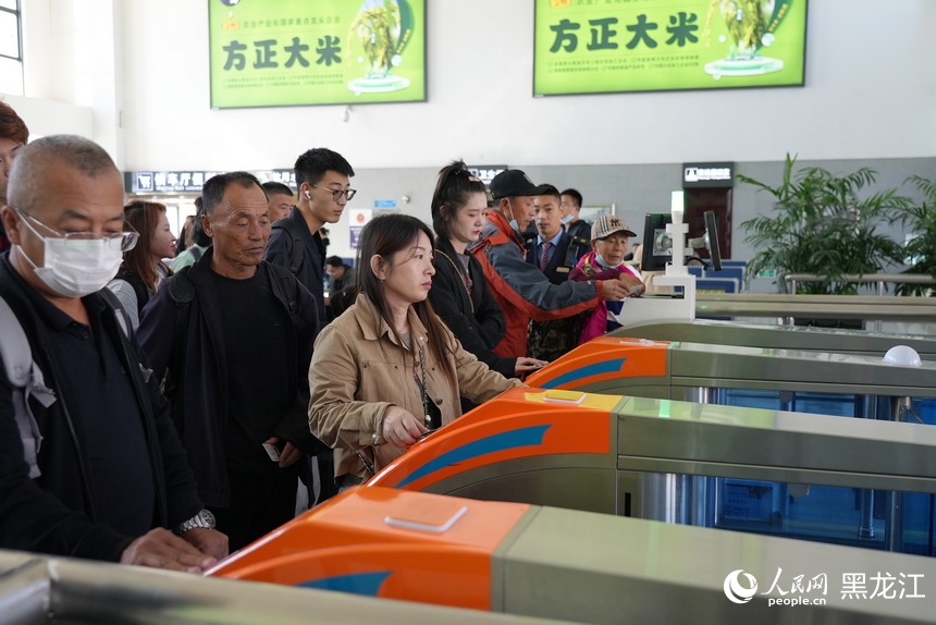 我國高寒地區(qū)最長快速鐵路哈佳鐵路開通運(yùn)營六周年