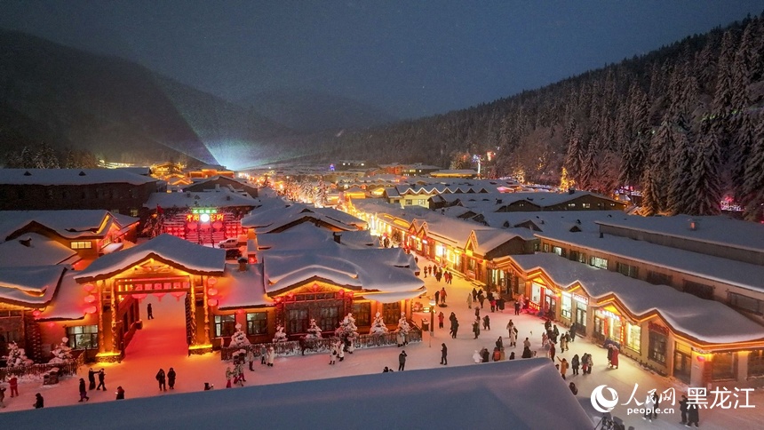 新春走基層丨中國(guó)雪鄉(xiāng)“熱能量”