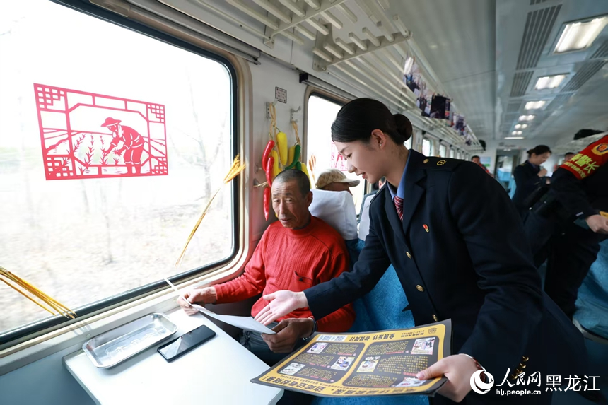 農機講堂搬上車 黑龍江“插秧專列”再出發