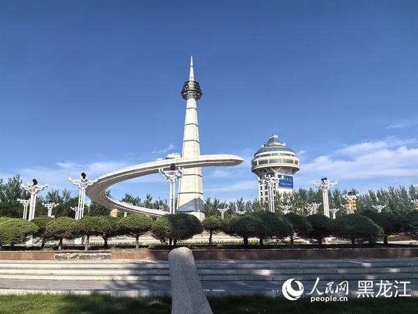 同江市三江口廣場(chǎng)。人民網(wǎng) 尚城攝